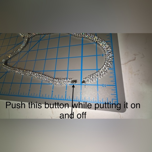 Exquisite Silver Necklace - Picture 12 of 17